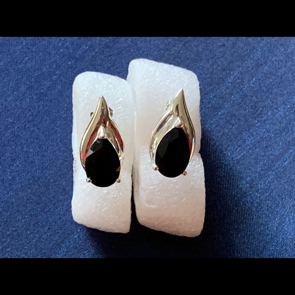 Sterling Silver w/ Genuine Onyx Stone Earrings